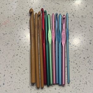 Hobby Lobby Bamboo and Metal Crochet Hook Set - Red, Green, Pink, Blue